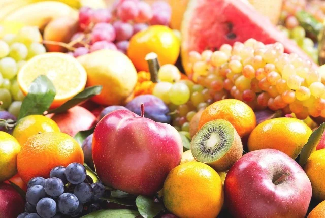 夏天清热解暑的水果有哪些，夏季适合吃哪些水果，胃