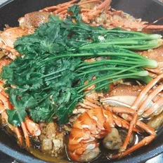 青龙鲍鱼焖鸡的做法-咸鲜味焖菜谱