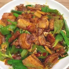 青椒回锅肉的做法-咸鲜味炒菜谱