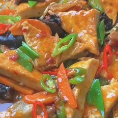 红烧豆腐的做法-咸鲜味烧菜谱