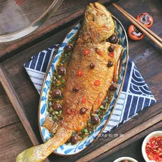 山黄皮焖黄花鱼的做法-家常味焖菜谱
