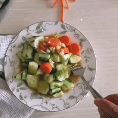蒜泥拍黄瓜的做法-咸鲜味拌菜谱