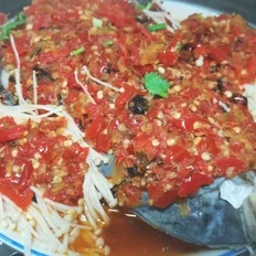 家常版剁椒鱼头的做法-香辣味蒸菜谱