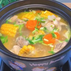 胡萝卜玉米排骨汤的做法-咸鲜味煮菜谱