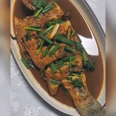 红烧鲈鱼的做法-家常味煮菜谱