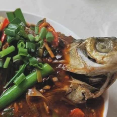 红烧鱼的做法-香辣味煎菜谱