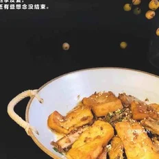 红烧带鱼豆腐的做法-酱香味煎菜谱