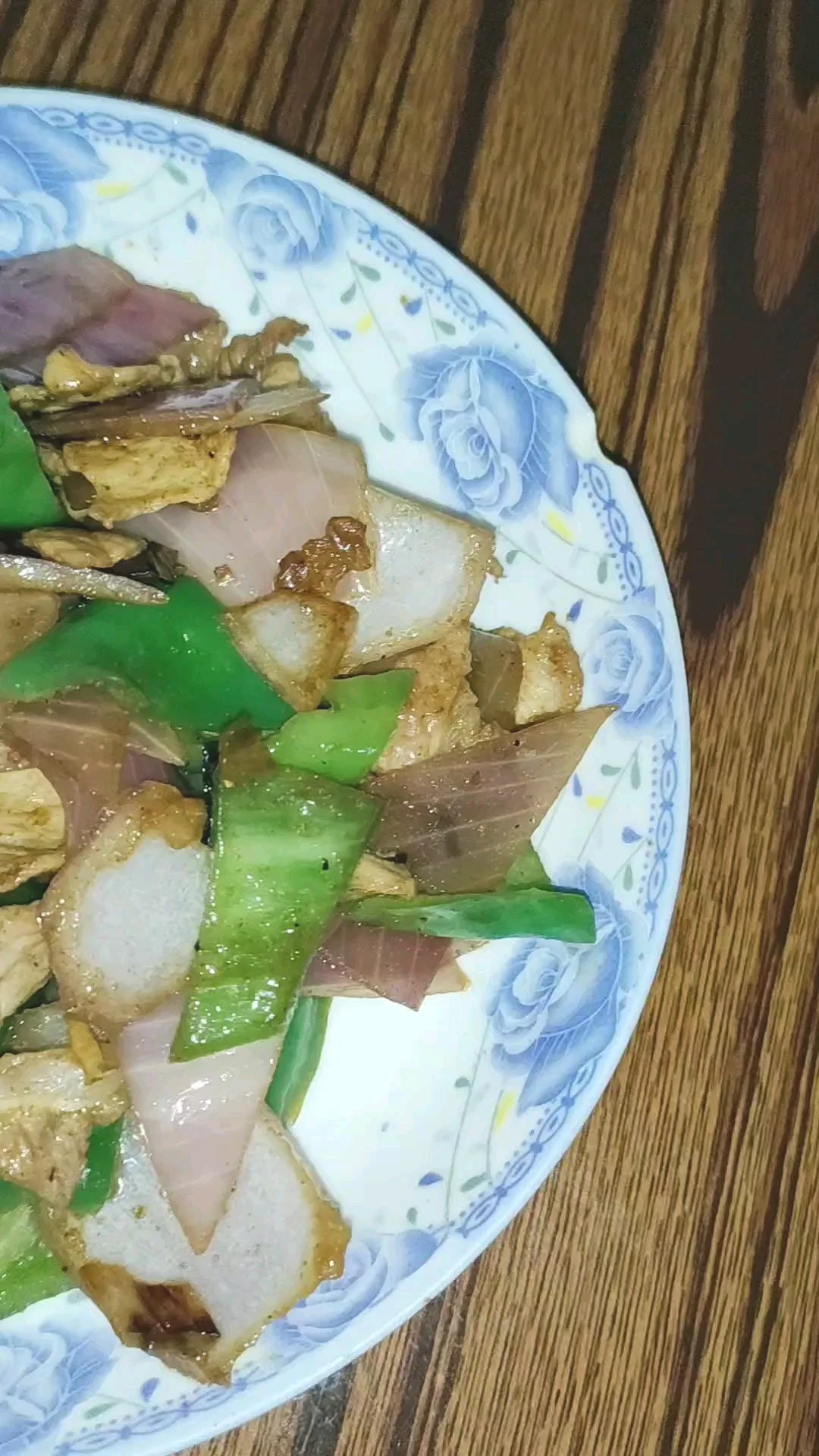 洋葱青椒炒肉的做法-咸鲜味炒菜谱