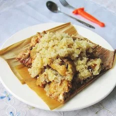 粽香糯米鸡的做法-家常味蒸菜谱