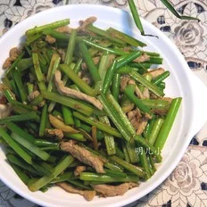 肉丝炒蒜苔的做法-家常味炒菜谱
