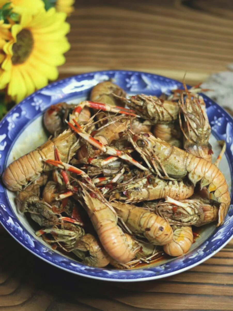 麻辣鳌虾的做法-麻辣味炒菜谱