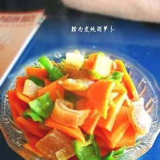 腊肉皮炖胡萝卜的做法-咸鲜味炖菜谱