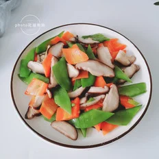 香菇炒荷兰豆的做法-家常味炒菜谱