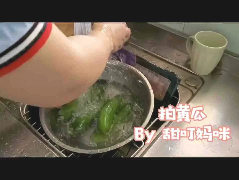 简单的拍黄瓜的做法-酸辣味拌菜谱