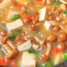 滑菇溜豆腐的做法-咸鲜味熘菜谱
