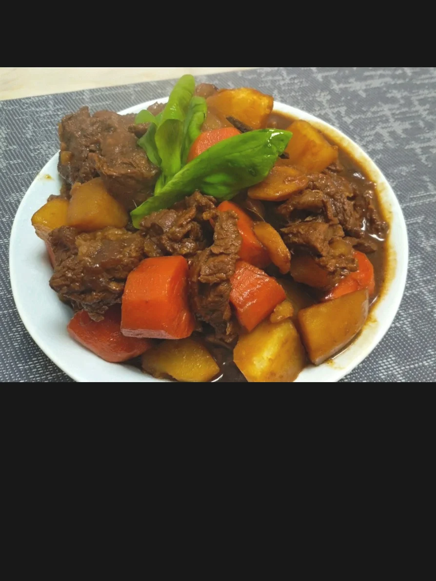 胡萝卜土豆炖牛肉的做法-家常味炖菜谱