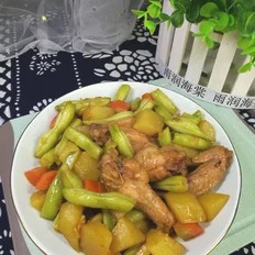 土豆豆角炖鸡翅的做法-家常味炖菜谱