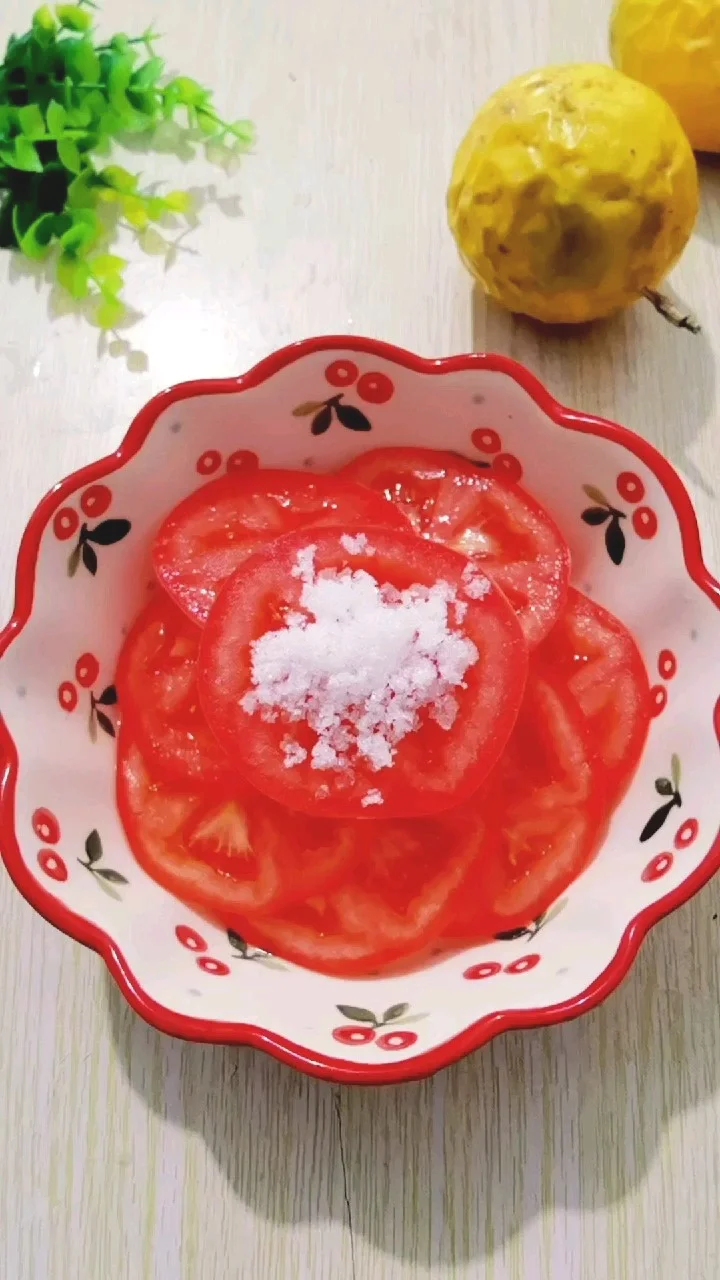 西红柿拌糖的做法-甜味拌菜谱