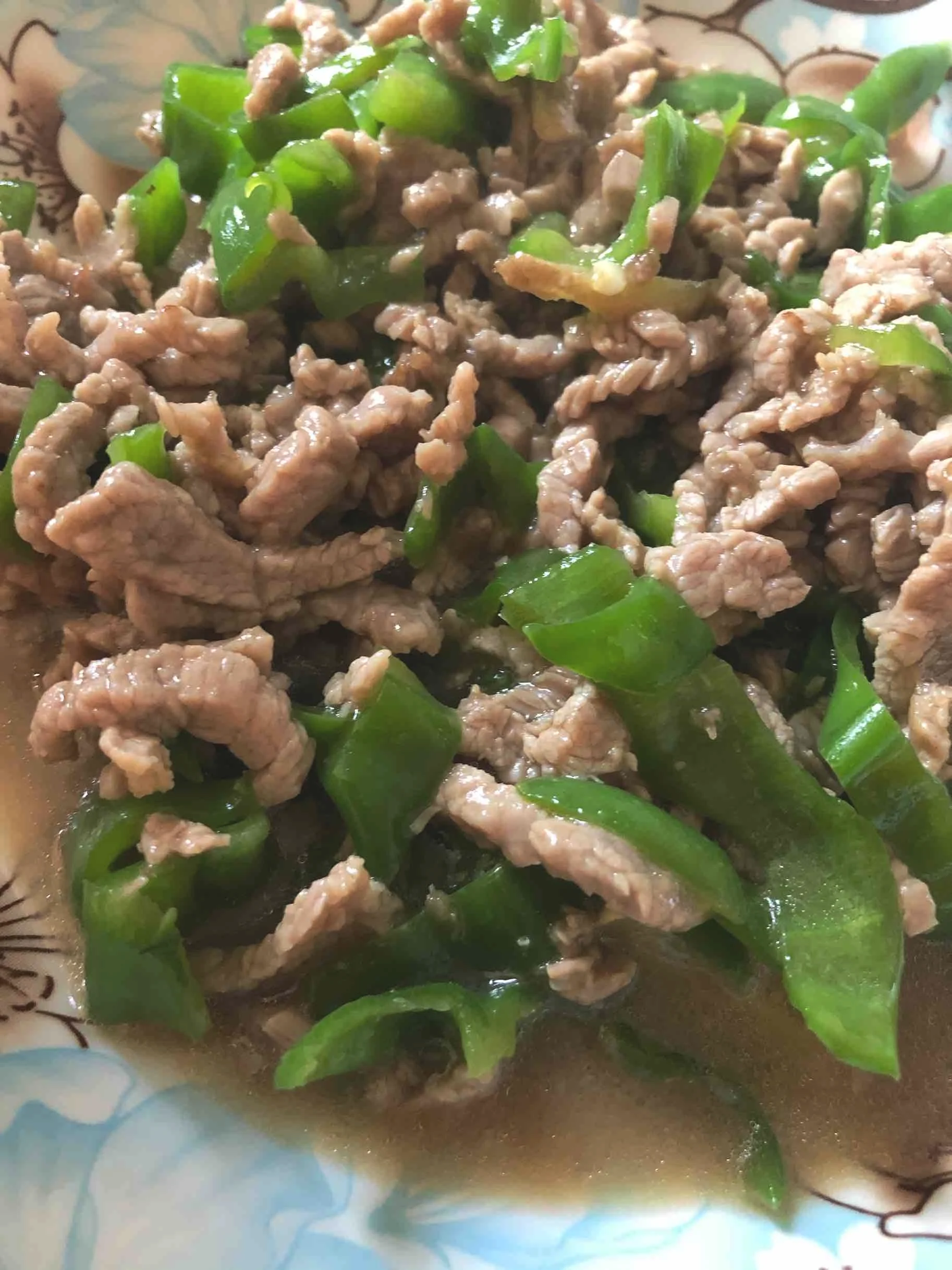 牛肉炒青椒的做法-咸鲜味炒菜谱