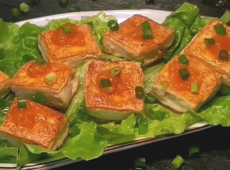 咸蛋黄豆腐的做法-咸鲜味煎菜谱