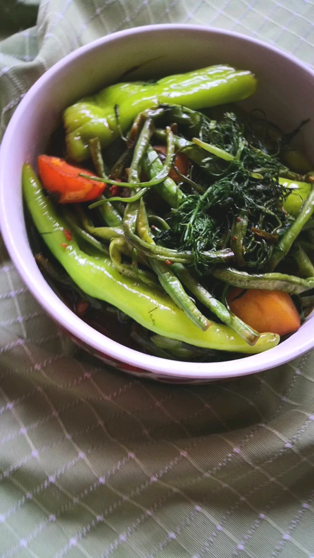 荤香豇豆烀咸菜的做法-家常味炖菜谱