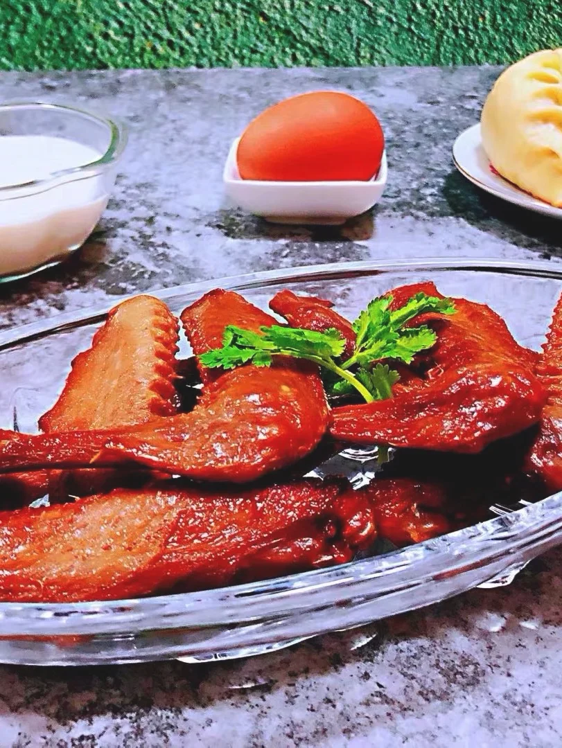 红烧鸭翅的做法-家常味炖菜谱
