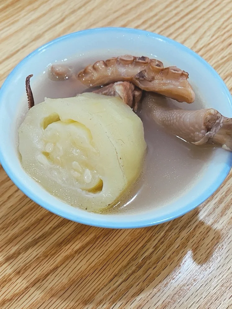 章鱼龙骨煲节瓜的做法-咸鲜味煲菜谱