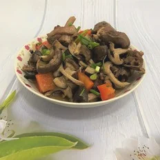 香菇烧鸭的做法-家常味炖菜谱