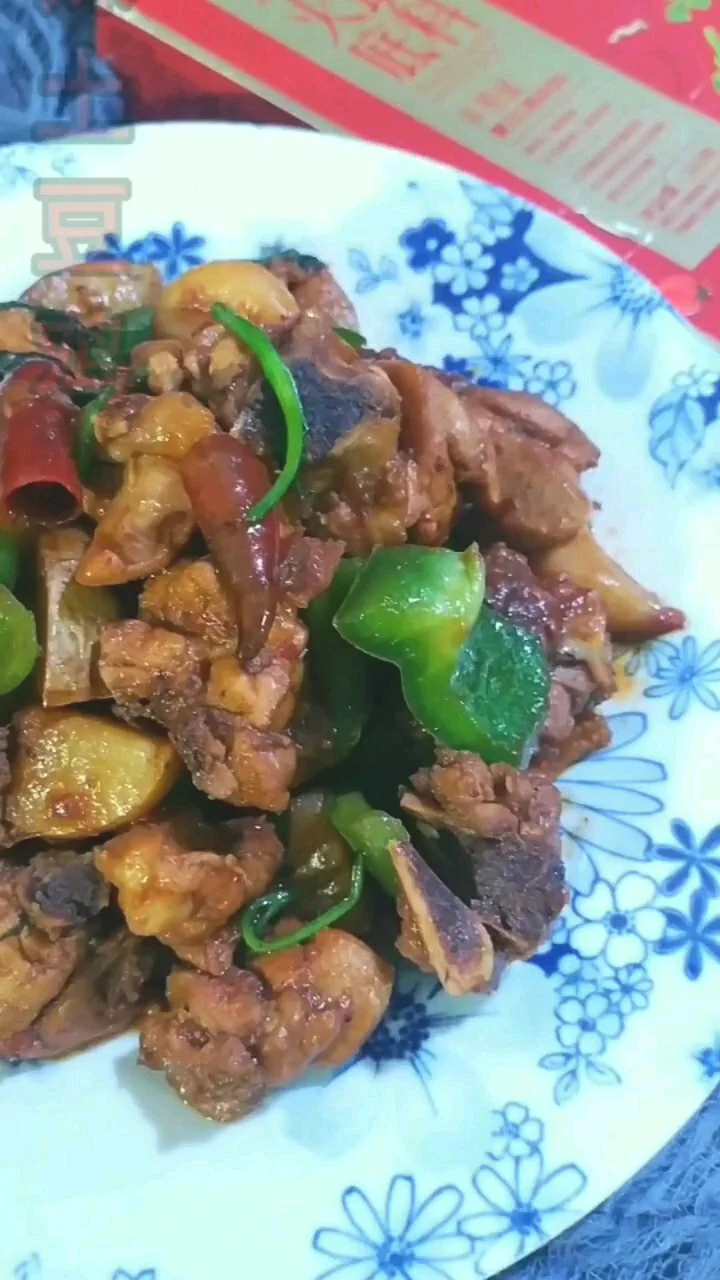 麻辣土豆鸡的做法-香辣味炒菜谱
