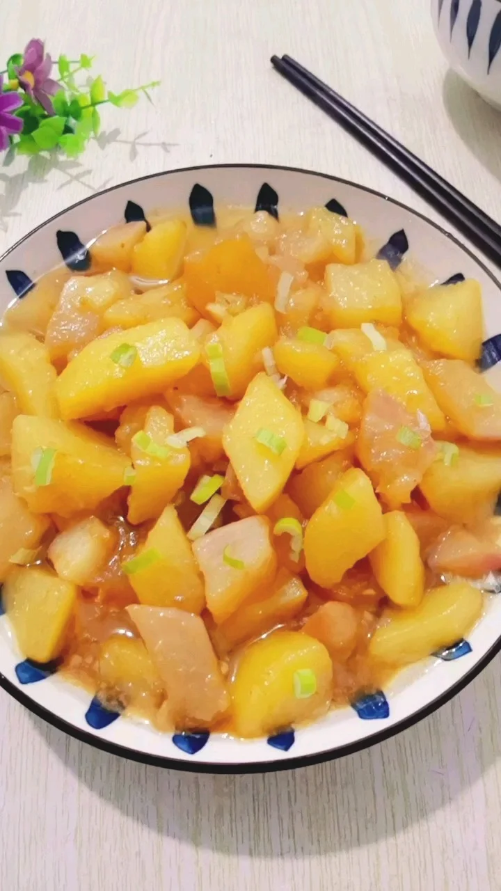大萝卜炖土豆的做法-咸鲜味炖菜谱