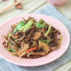 干锅茶树菇的做法-家常味炒菜谱