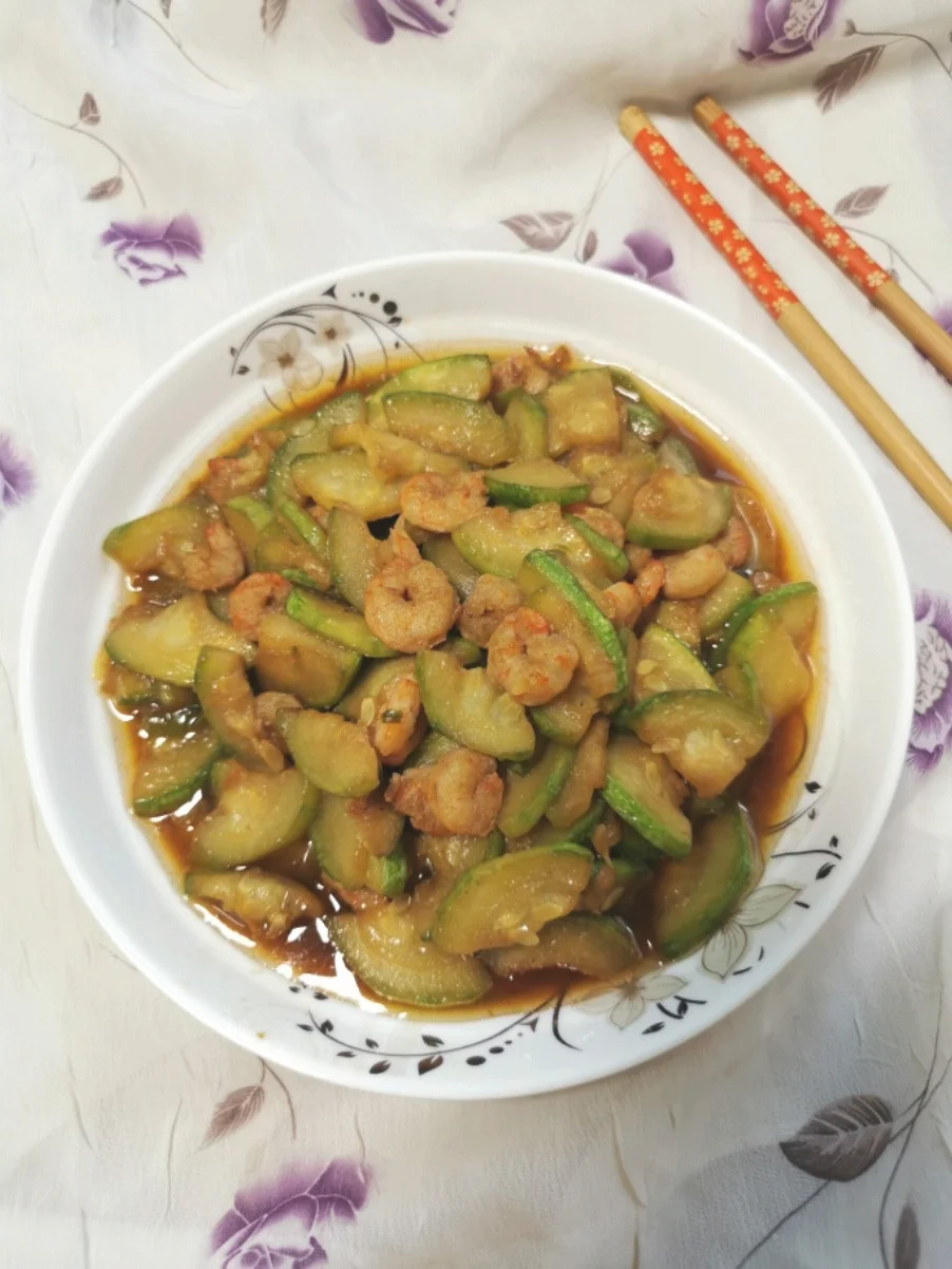 西葫芦炒虾仁的做法-咸鲜味炒菜谱