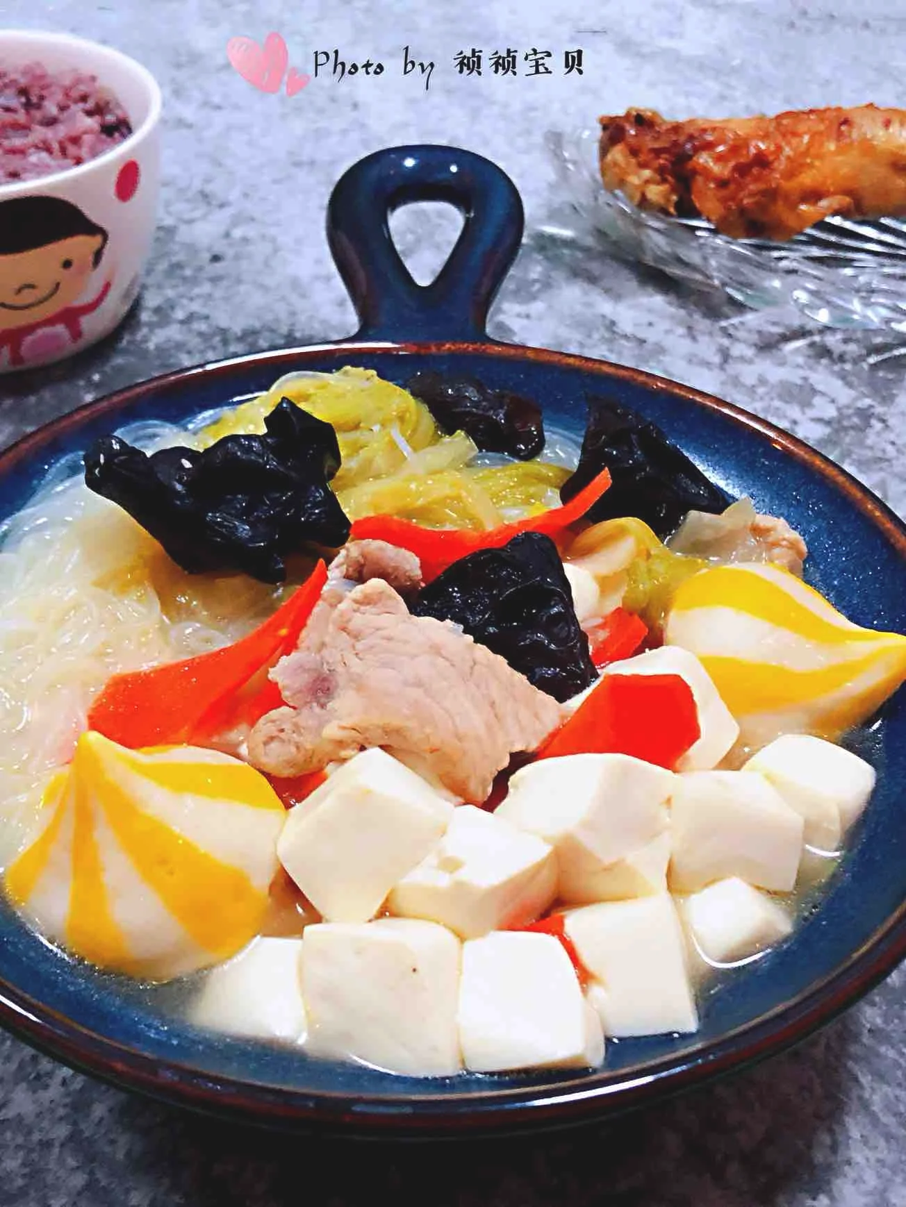 猪肉白菜海胆丸豆腐粉丝汤的做法-咸鲜味煮菜谱