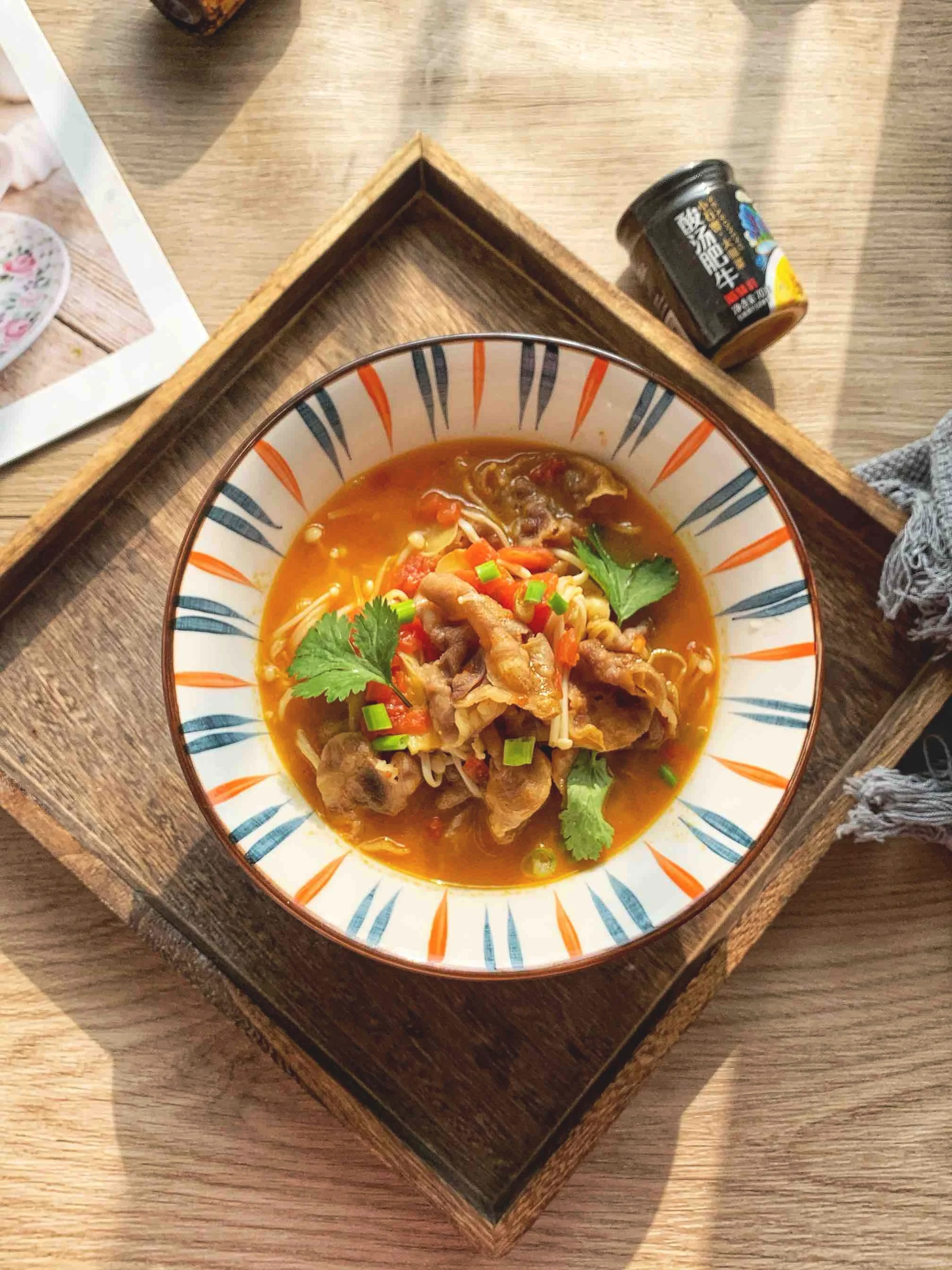 懒人版酸汤肥牛‼️暖胃下饭的做法-香辣味炒菜谱