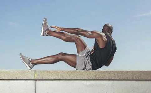 大腿内侧肌肉锻炼方法 大腿线条的塑造