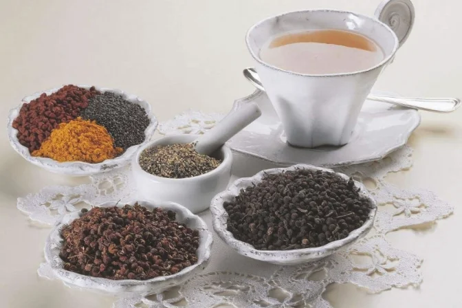 多数人不宜喝凉茶  消暑可饮食疗汤水