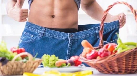节食可以让胃缩小减肥是真的吗