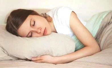 睡高枕头对于健康以及颈椎的危害