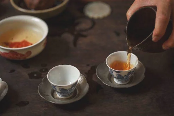 陶瓷和紫砂哪一种材质泡茶效果更好