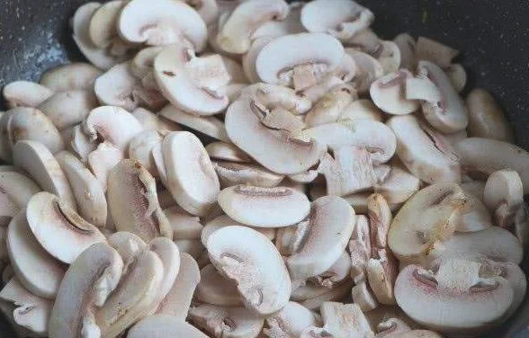 双孢菇怎么做好吃 双孢菇的作法实例教程