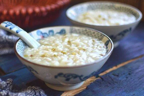 糙米粥的作用与功效 喝糙米粥的益处
