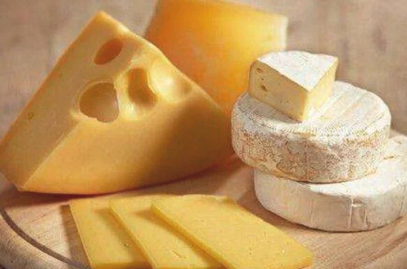 用纯奶如何自制奶酪 自做奶酪的做法小技巧