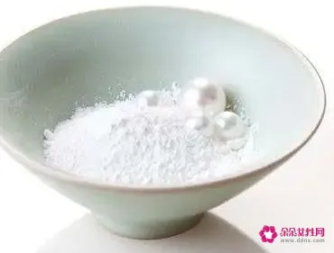 珍珠粉加酸奶面膜的制作方法