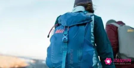 选择合适的背包可降低户外运动风险