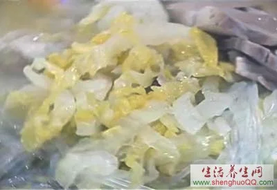 酸菜 白肉的做法www.yangshengpu.com