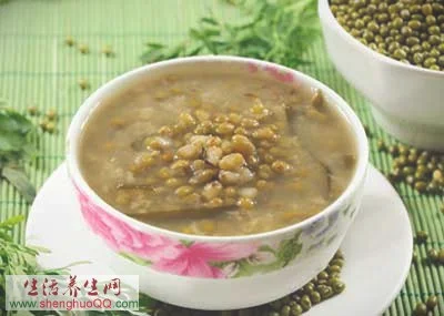 绿豆花生米粥-清热明目