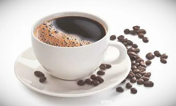 哪些人不适合喝咖啡-高血压-胃病患者-导致钙流失